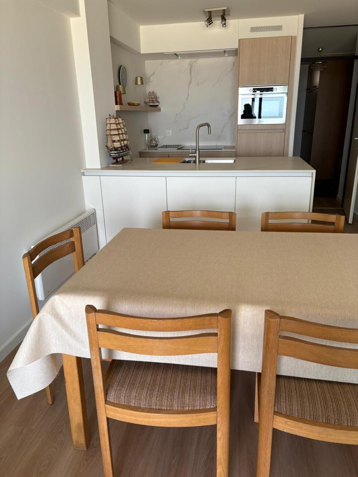 Seagull, Ruim En Volledig Vernieuwd Appartement Met Zeezicht In Westende Middelkerke Exterior photo