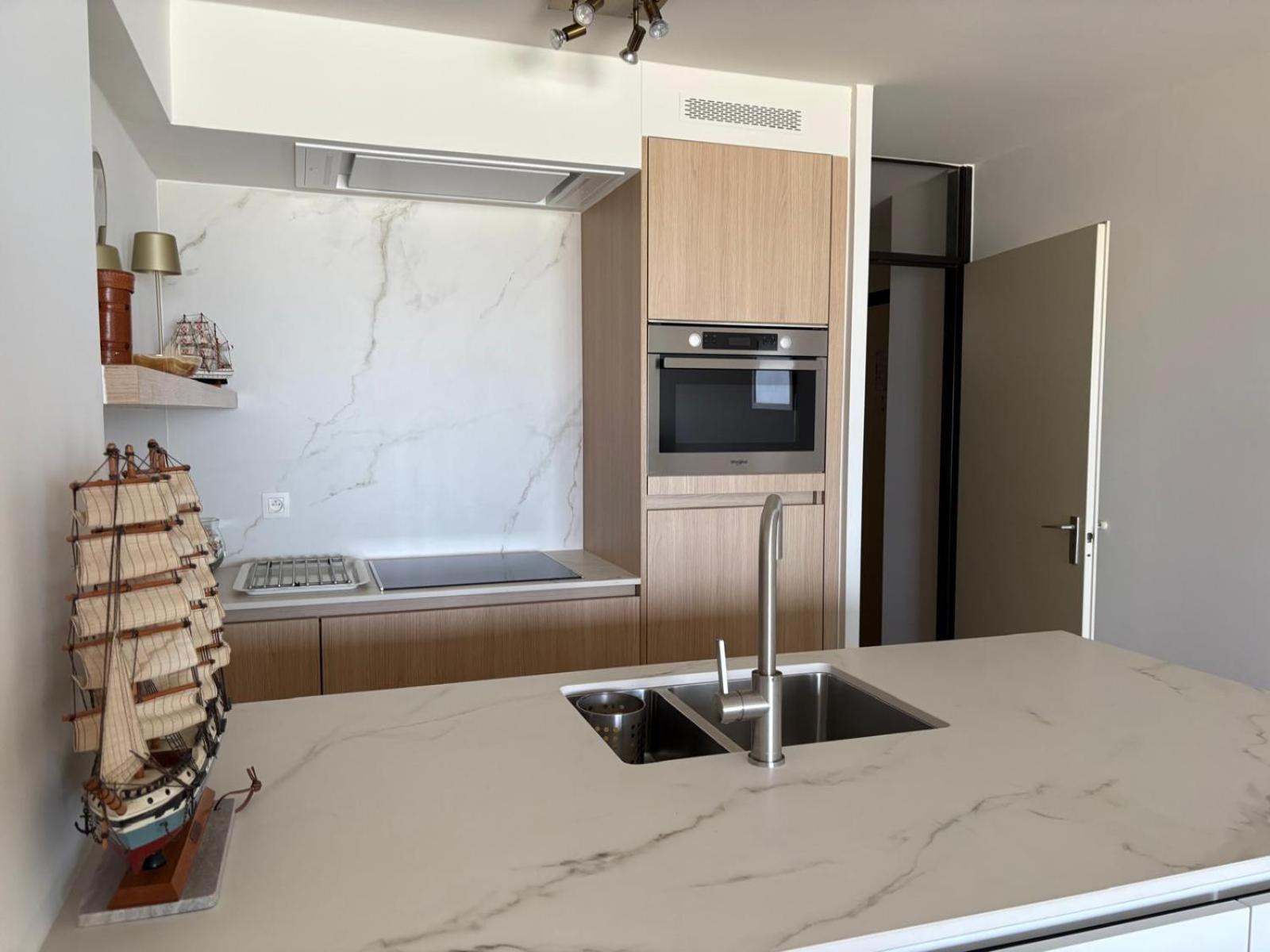 Seagull, Ruim En Volledig Vernieuwd Appartement Met Zeezicht In Westende Middelkerke Exterior photo
